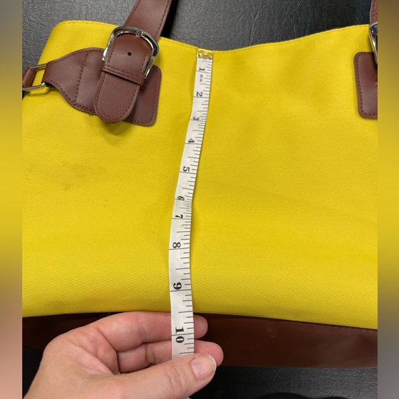 Bright yellow canvas shoulder bag - Picture 9 of 11